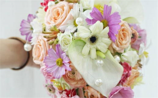 2028年09月08日是不是结婚吉日 今日办喜事好不好